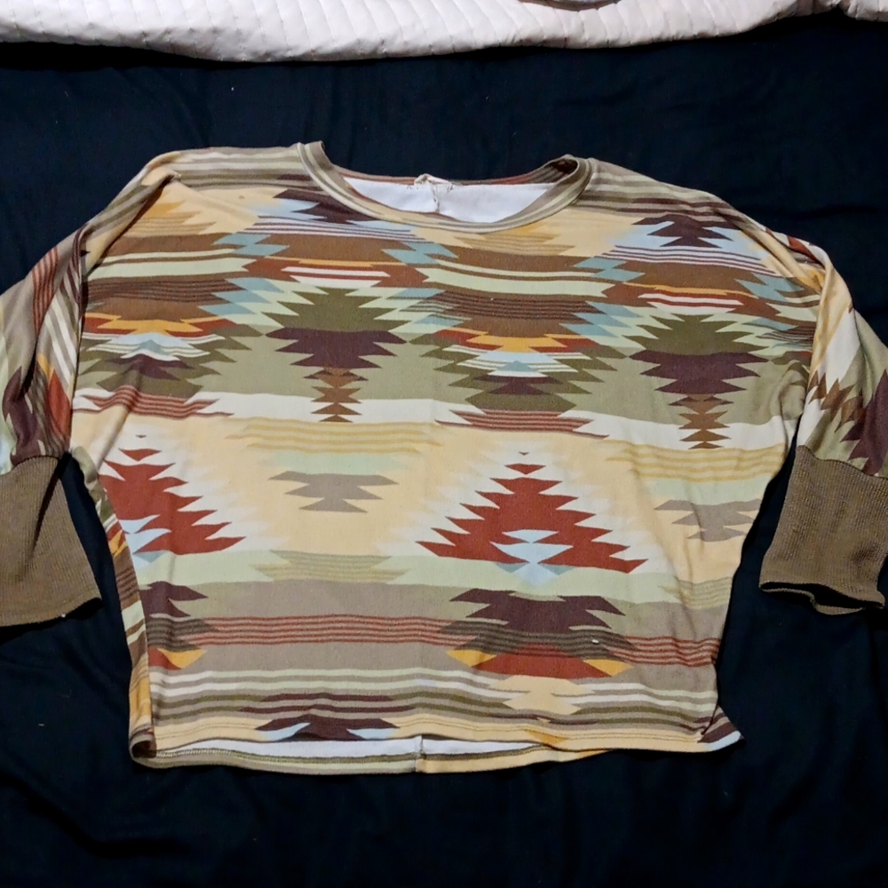 Long sleeve t